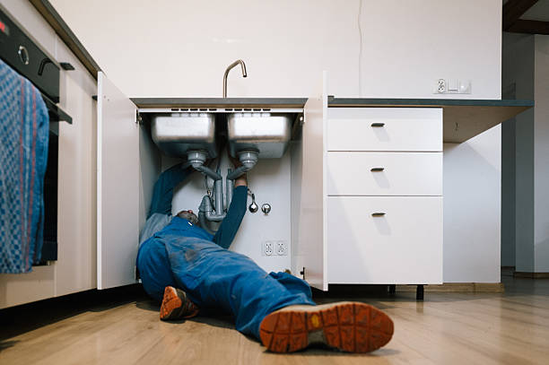 Professional Emergency Plumber technician working in Ridgeway, VA